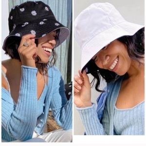 Alice + Olivia by Stacey Reversible Bucket Hat NWT